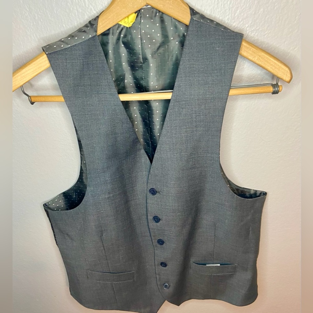 Men's Gray Vest
